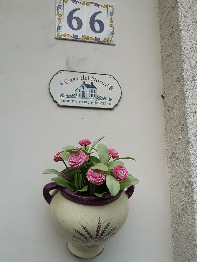 La Casa Dei Nonni Lägenhet Bussoleno Exteriör bild