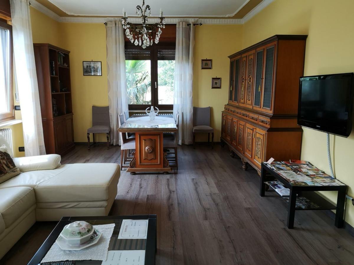 La Casa Dei Nonni Lägenhet Bussoleno Exteriör bild