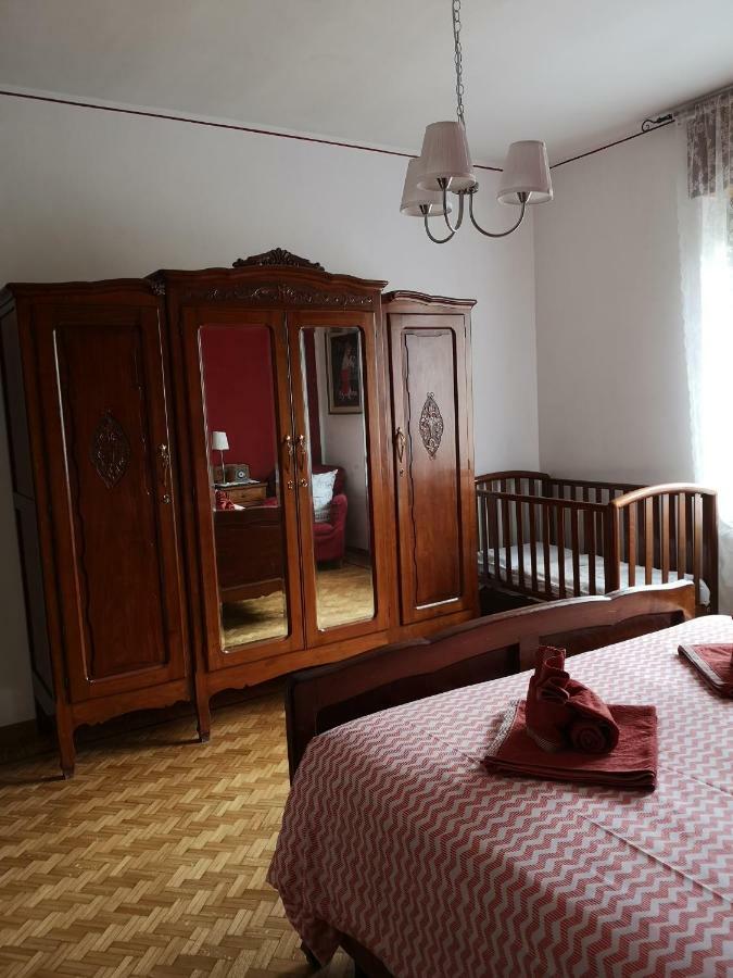La Casa Dei Nonni Lägenhet Bussoleno Exteriör bild