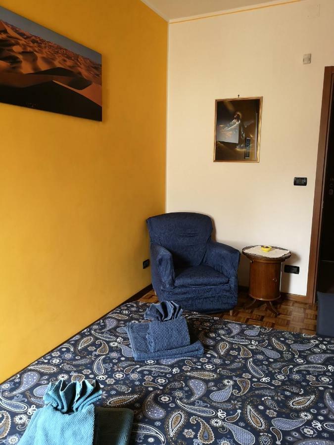 La Casa Dei Nonni Lägenhet Bussoleno Exteriör bild